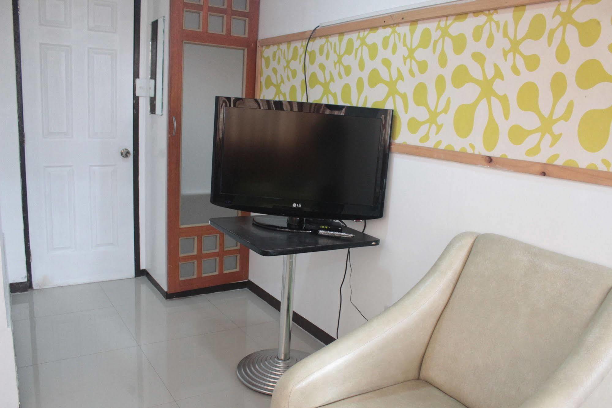 Yuj Inn - Quezon City Cidade Quezon Exterior foto